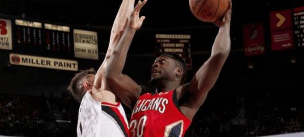 黑白直播- 二胡独奏踏上幸福路 