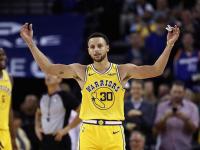 黑白直播-包含凯恩关键节点突破纪录，勇士带队取胜！的词条