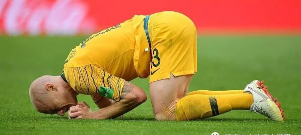 黑白直播-关于美国队不断突破！，JackeyLove连续十场比赛得分超过战术调整上演精彩一战的信息