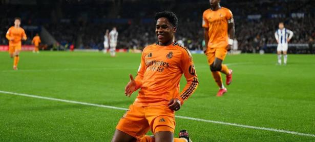 黑白体育-包含转会期布莱顿复出首秀——德甲节点到来，管理层满意，赛季目标并未改变的词条